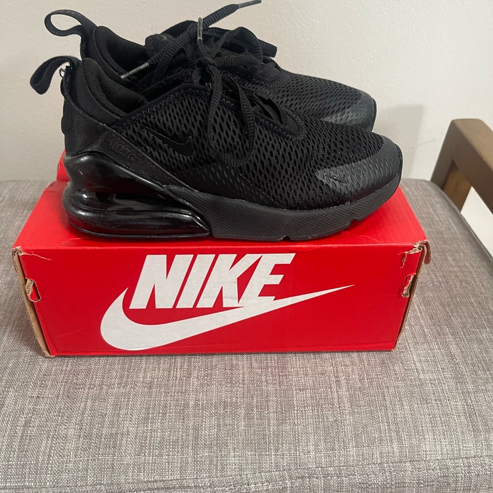 Nike Kids All-Black Air Max 270 Sneakers